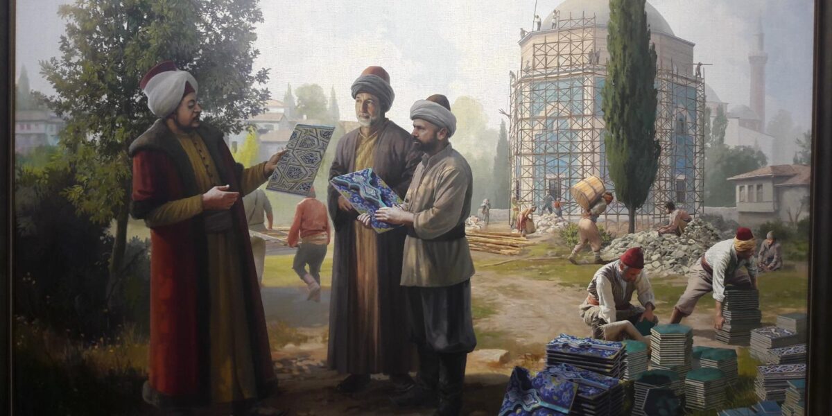 Bursa Ulu Cami ve tarihi karakterler heykeli